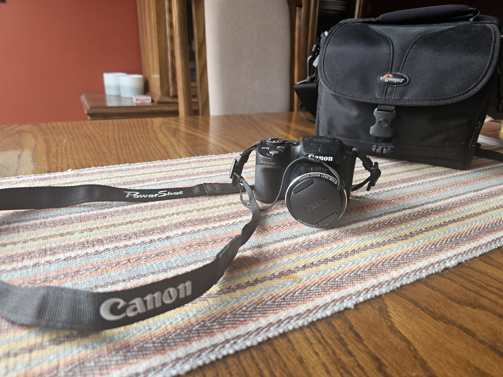 Canon Powershot SX510 HS with Case