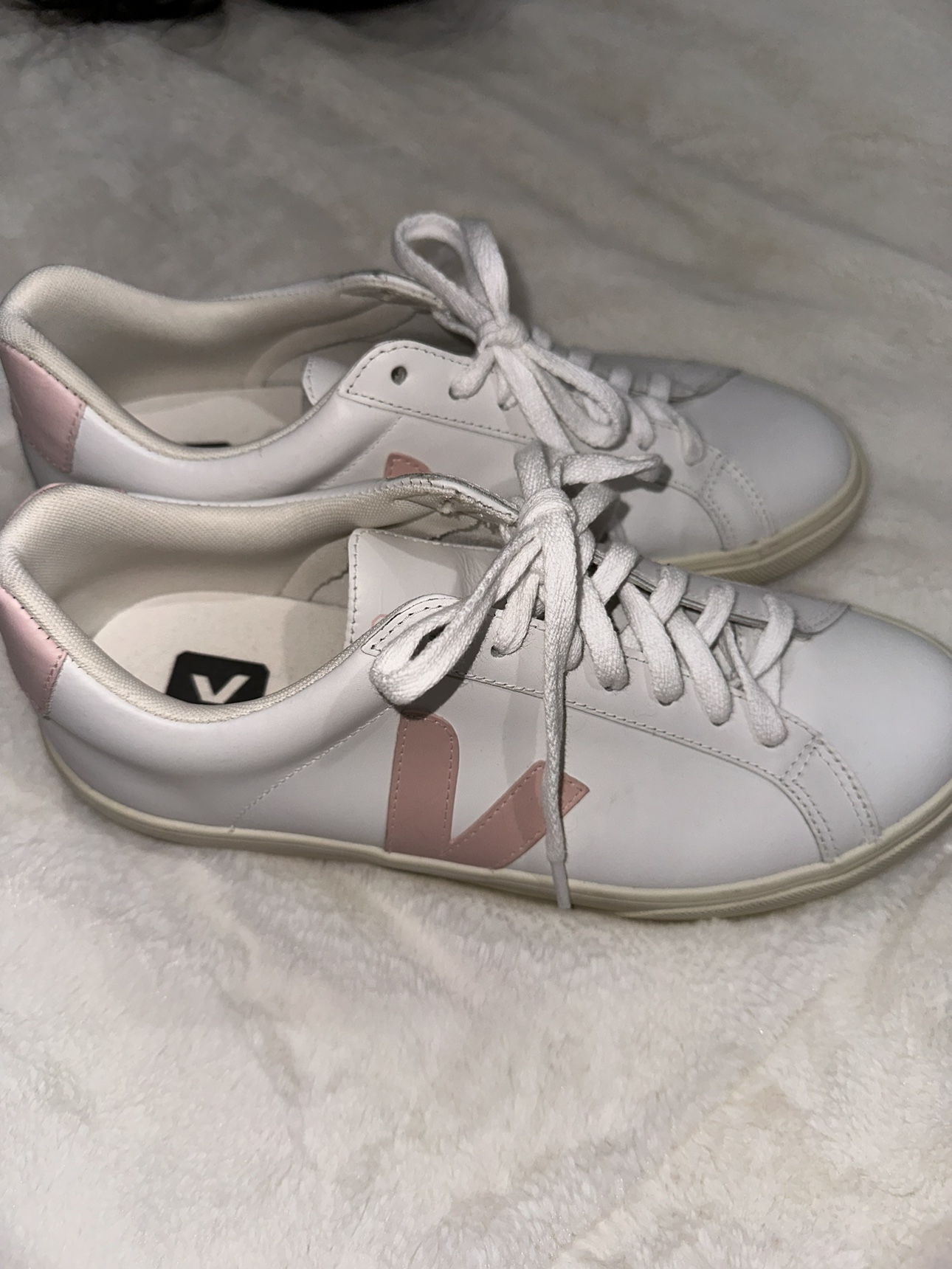 Veja V-10 Sneakers - photo 2