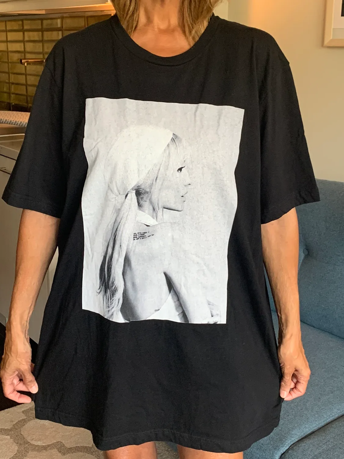 Ariana Grande Black T-shirt - Unisex/Mens 2XL thumbnail