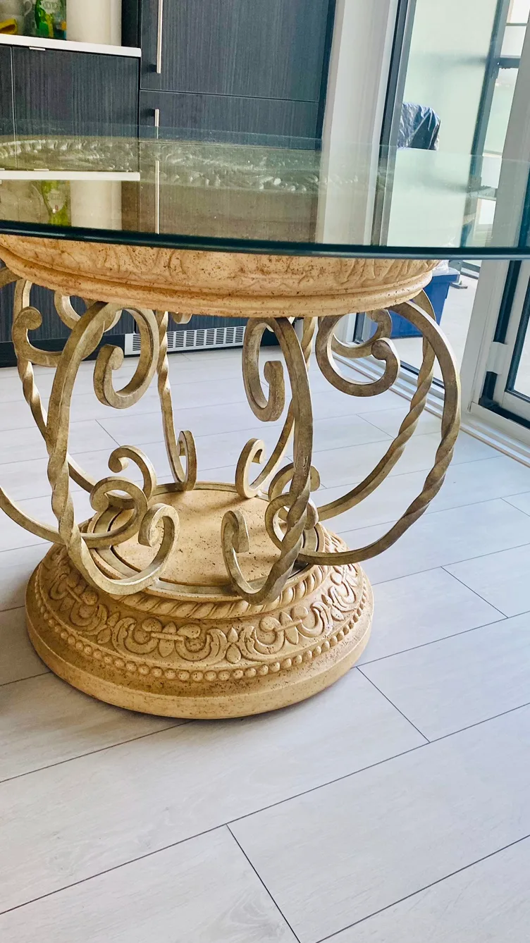 Elegant Dining Table image indicator(3)