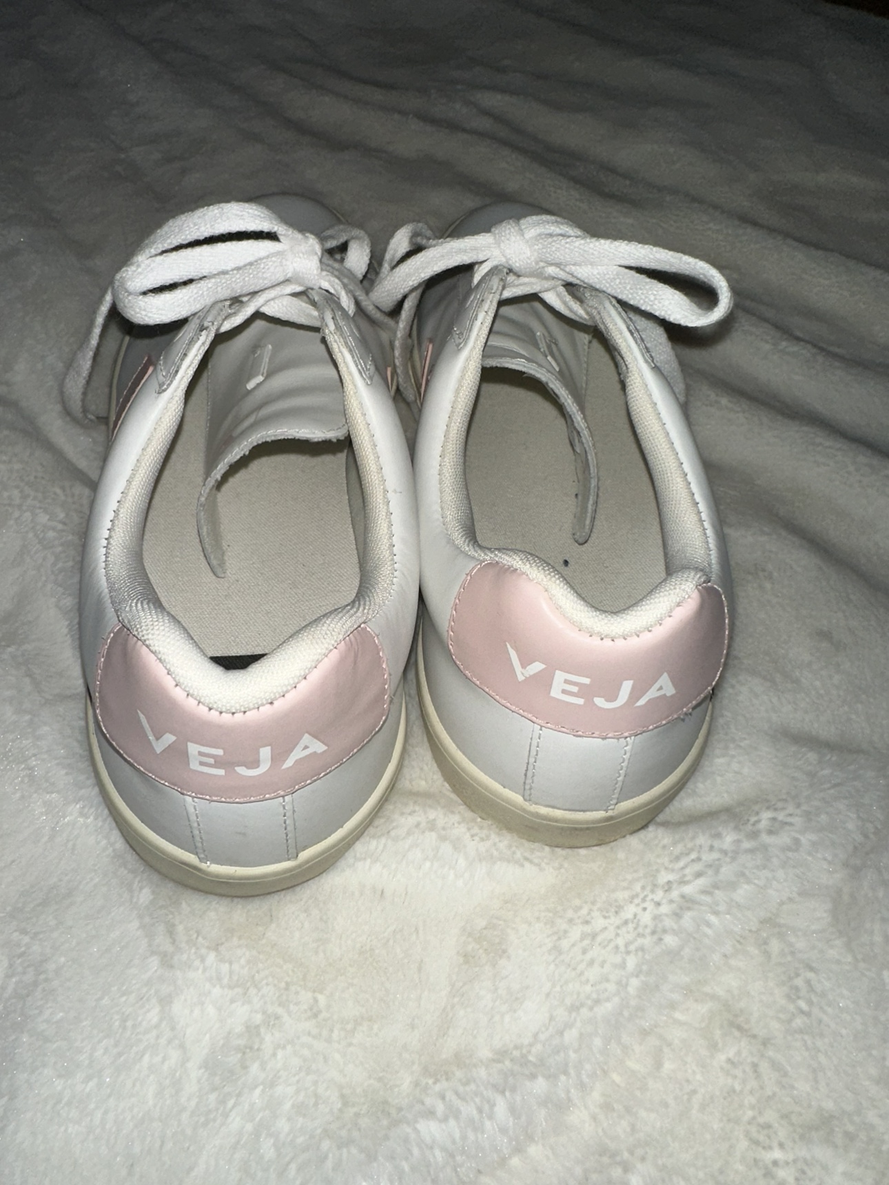 Veja V-10 Sneakers - photo 4