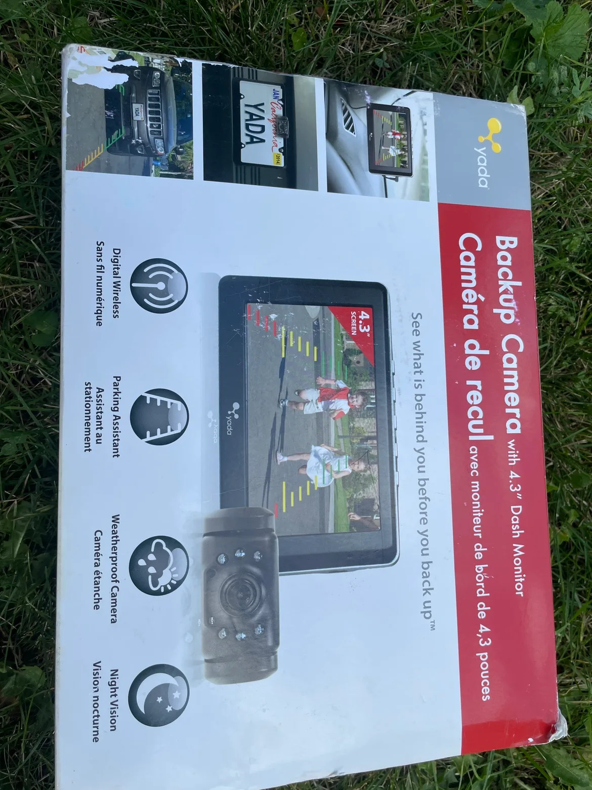 Yada Backup Camera with 4.3" Dash Monitor thumbnail