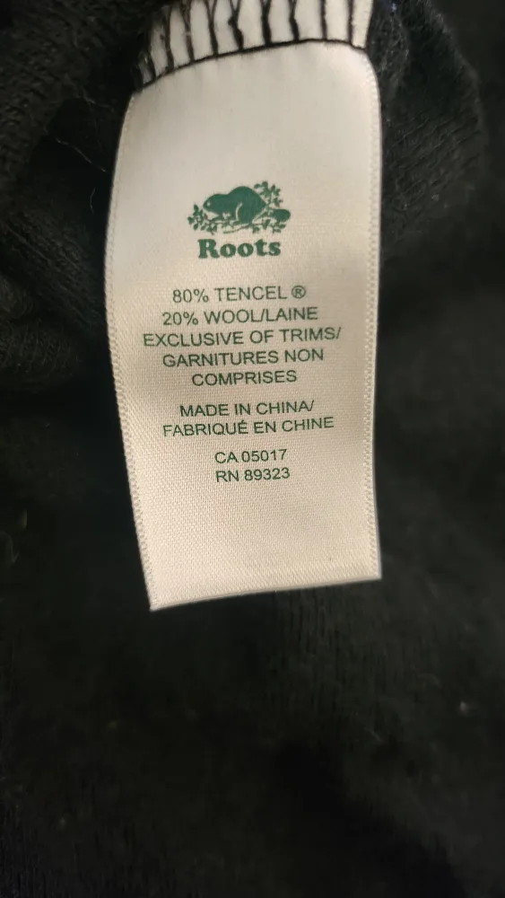 Roots Sweater image indicator(3)