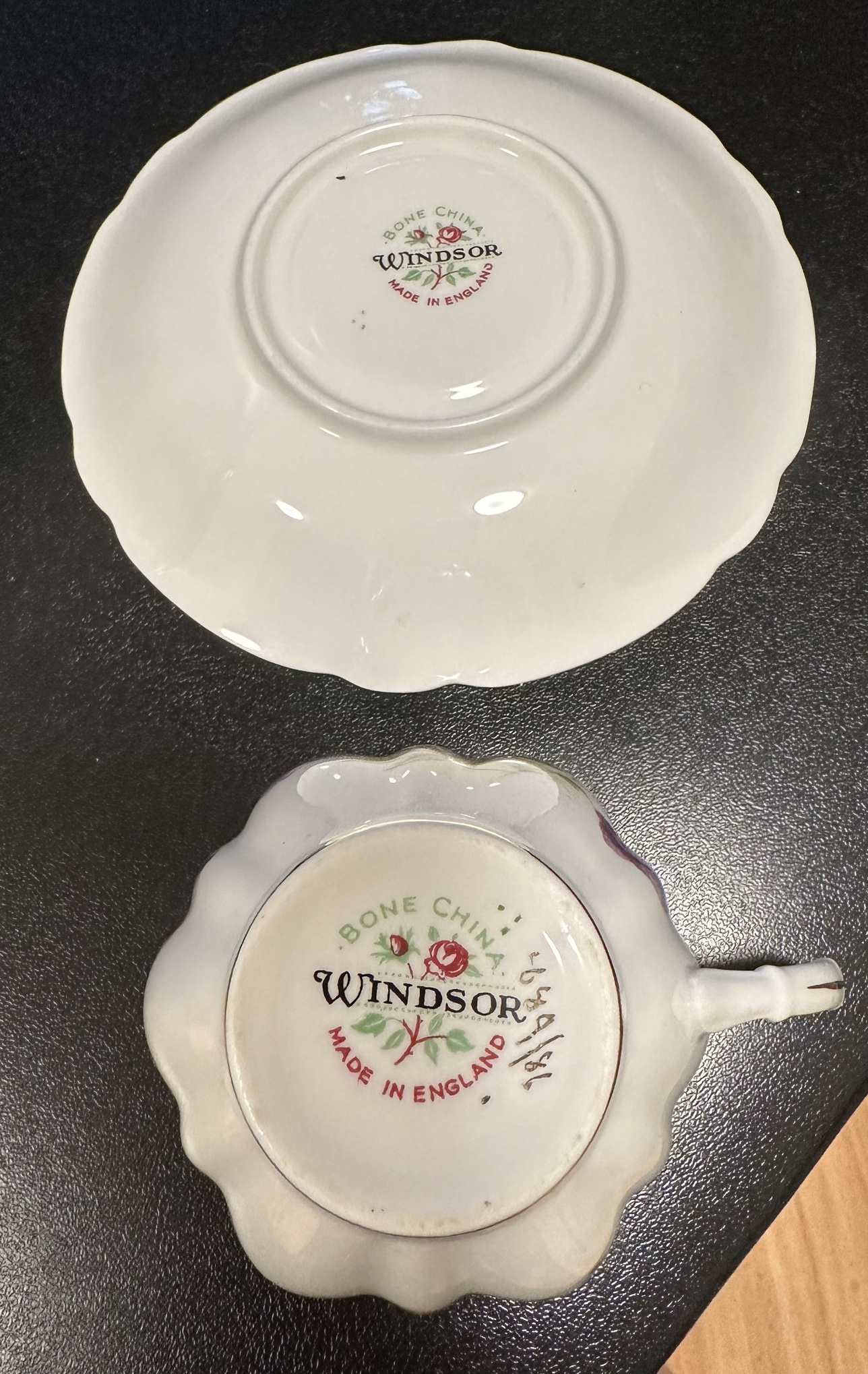 Windsor Bone China Teacup and Saucer - photo 2