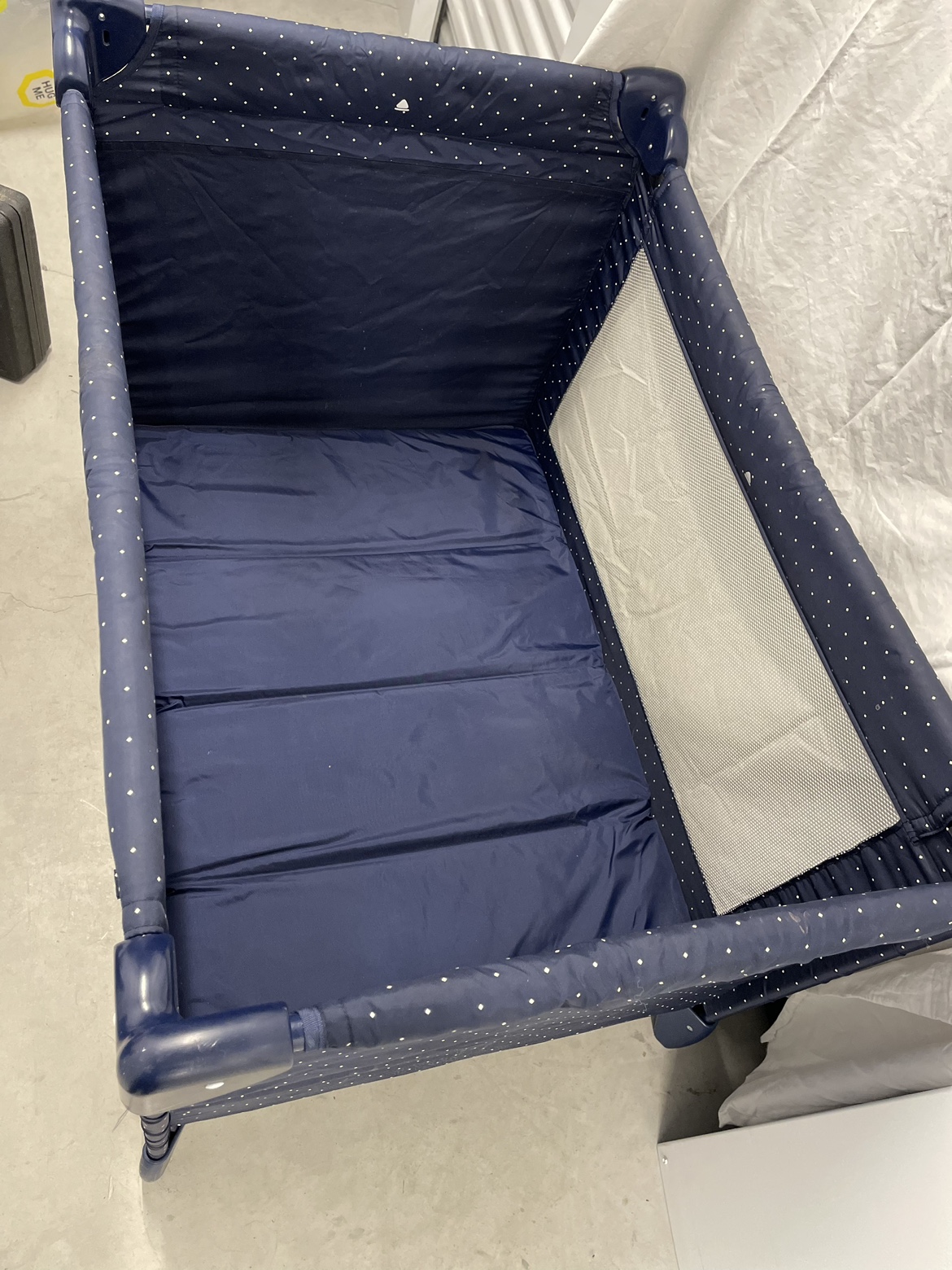 GRACO Pack n Play baby crib - photo 2