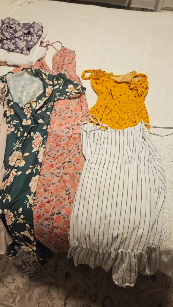 Bundle of 7  pregnancy dresses & 3 buttoned up long sleeve shirt image indicator(2)