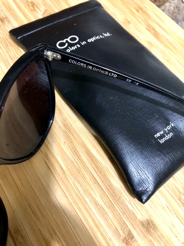 Vintage 80’s Oversized Cat-Eye Black Sunglasses image indicator(5)