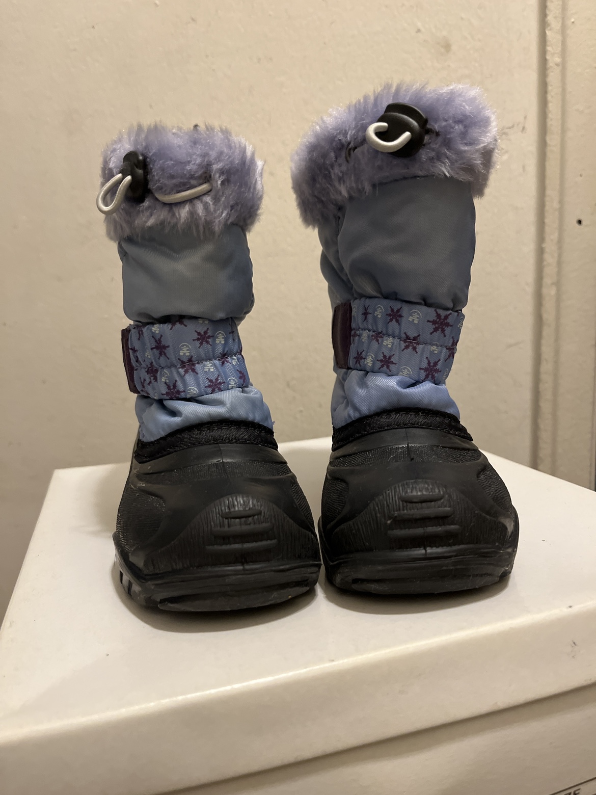 Kamik Winter Boots Size 8 - photo 3