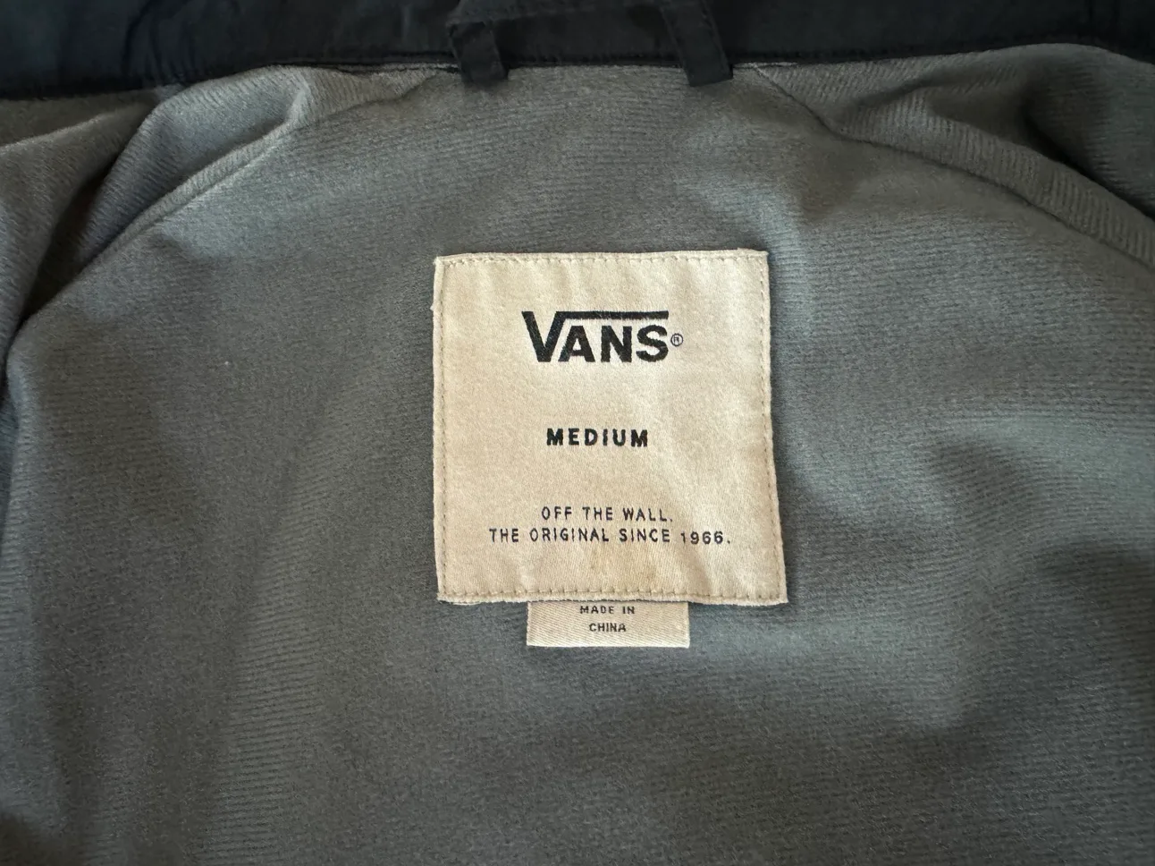 Vans Off the Wall Original Black Jacket - Men’s image indicator(7)