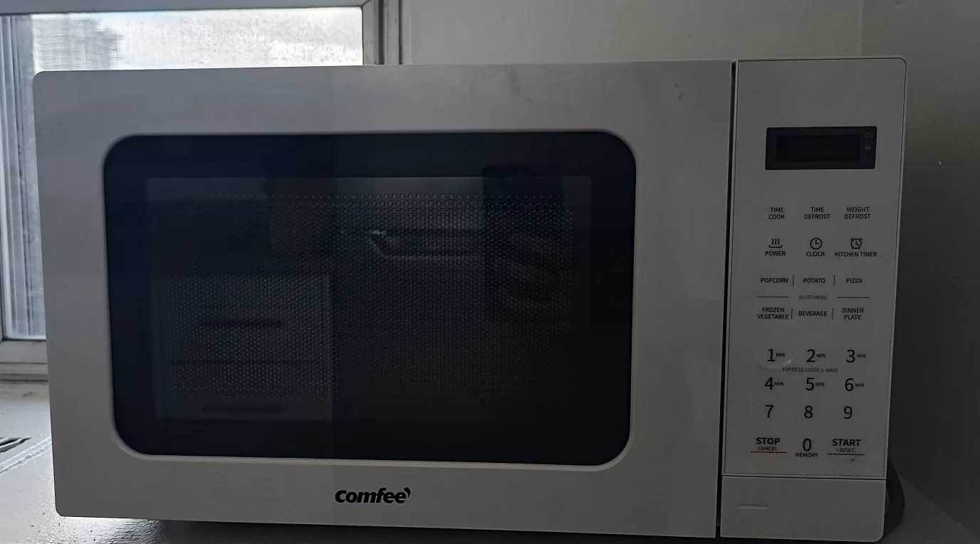 Comfee Microwave thumbnail