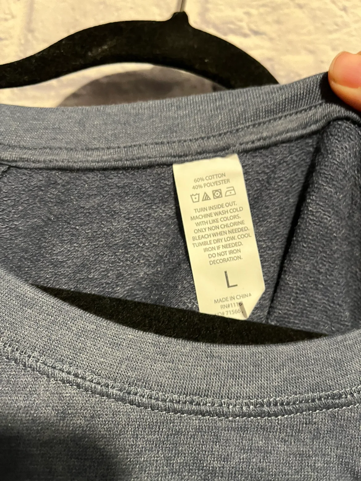 NWOT Yellowstone Dutton Ranch Sweatshirt Large image indicator(2)