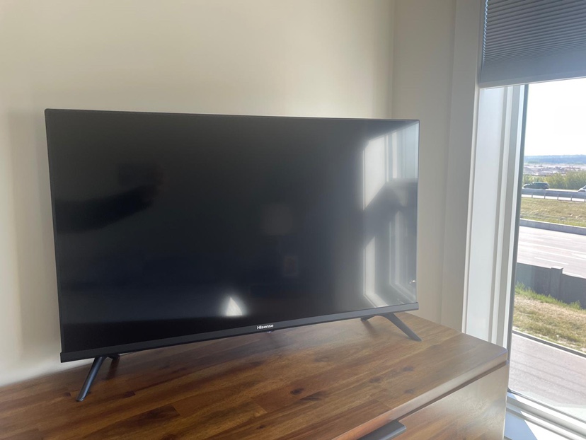 Hisense 32 inch TV