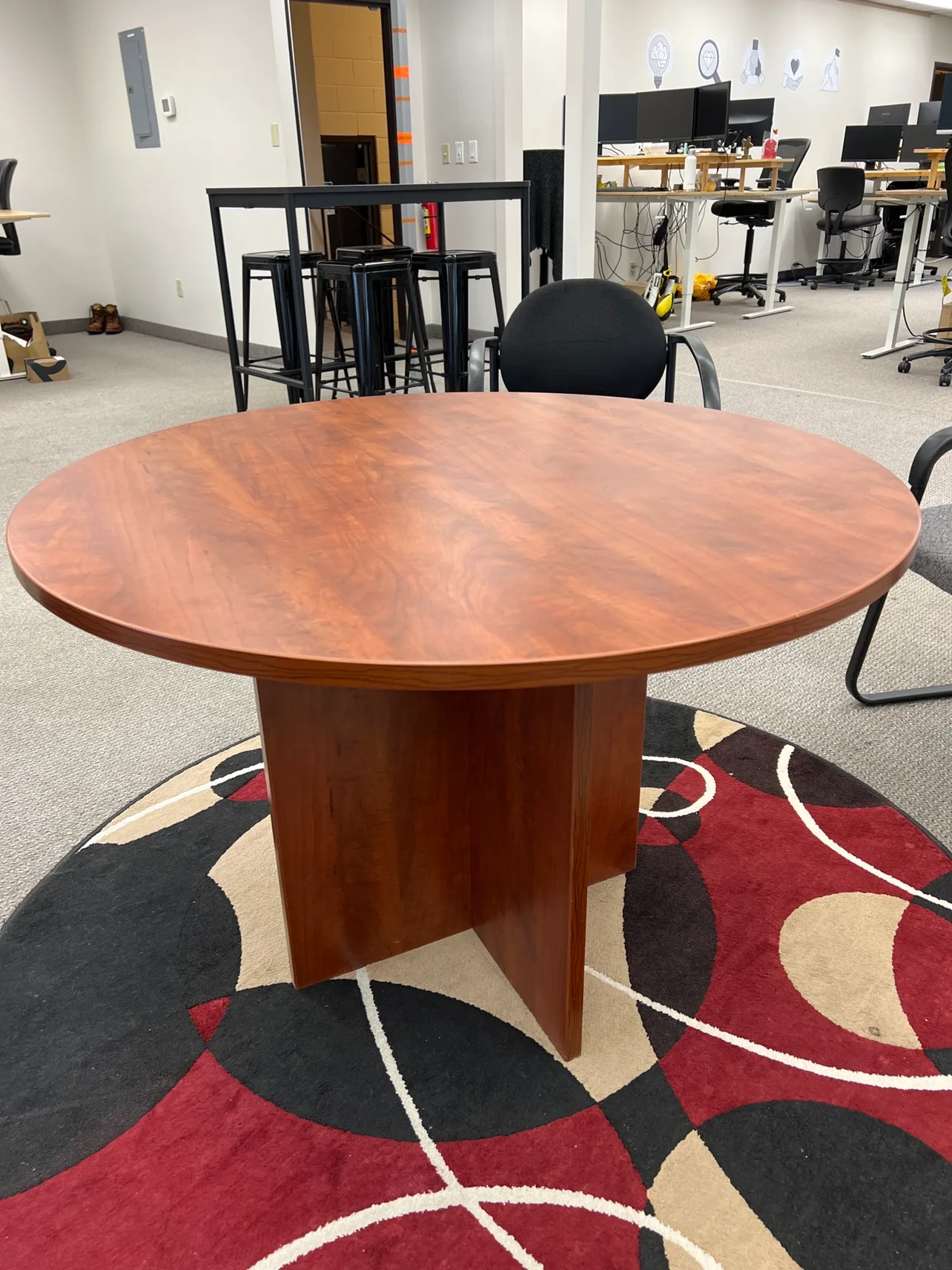 Round Wooden Table #freecycle thumbnail