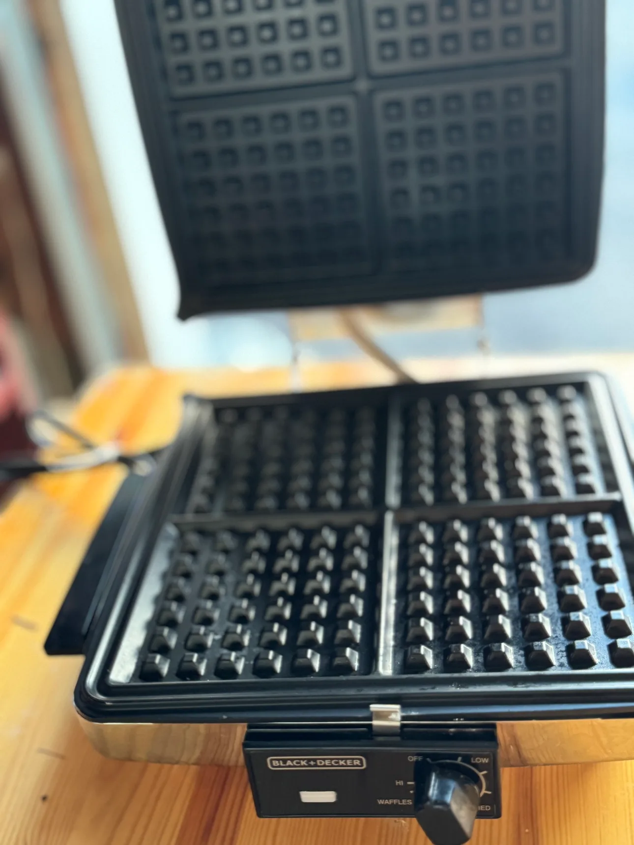 Black+Decker Waffle Iron thumbnail