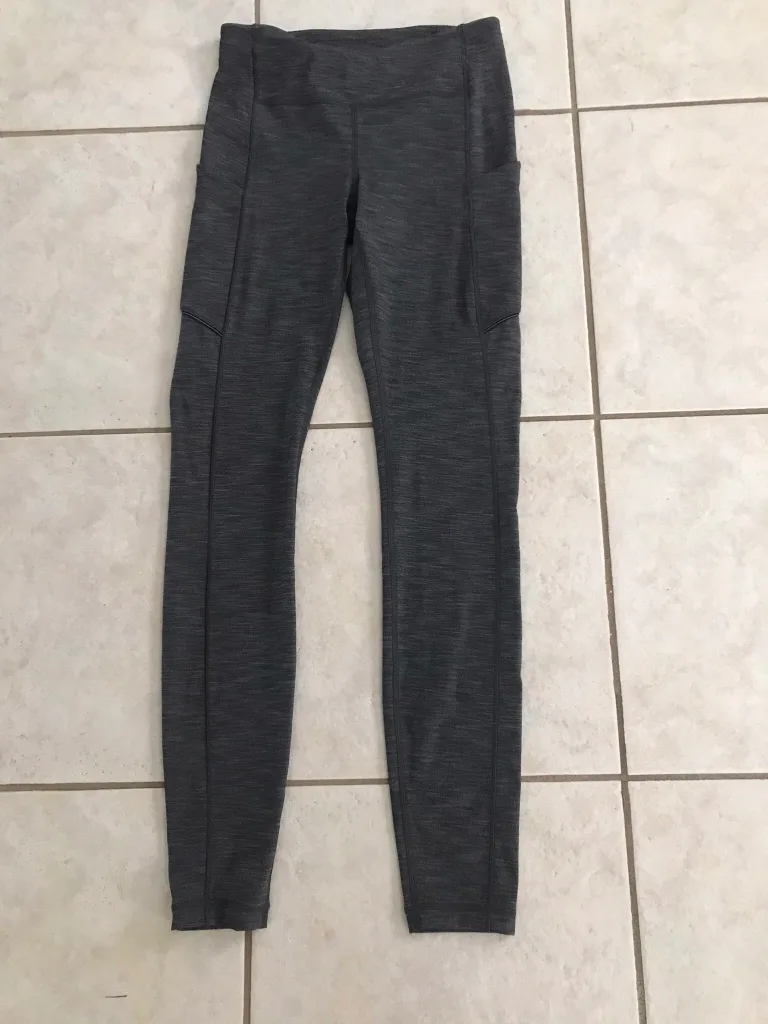 Lululemon Speed Up Tight 28" - Heathered Black Size 4 image indicator(4)