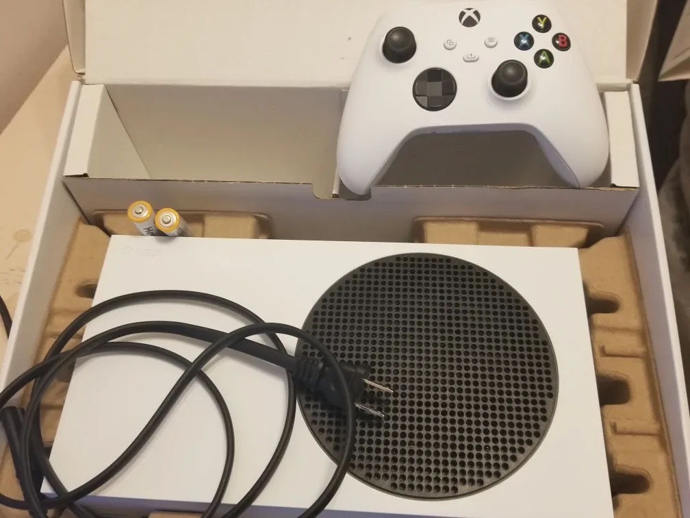 Xbox Series S Console thumbnail