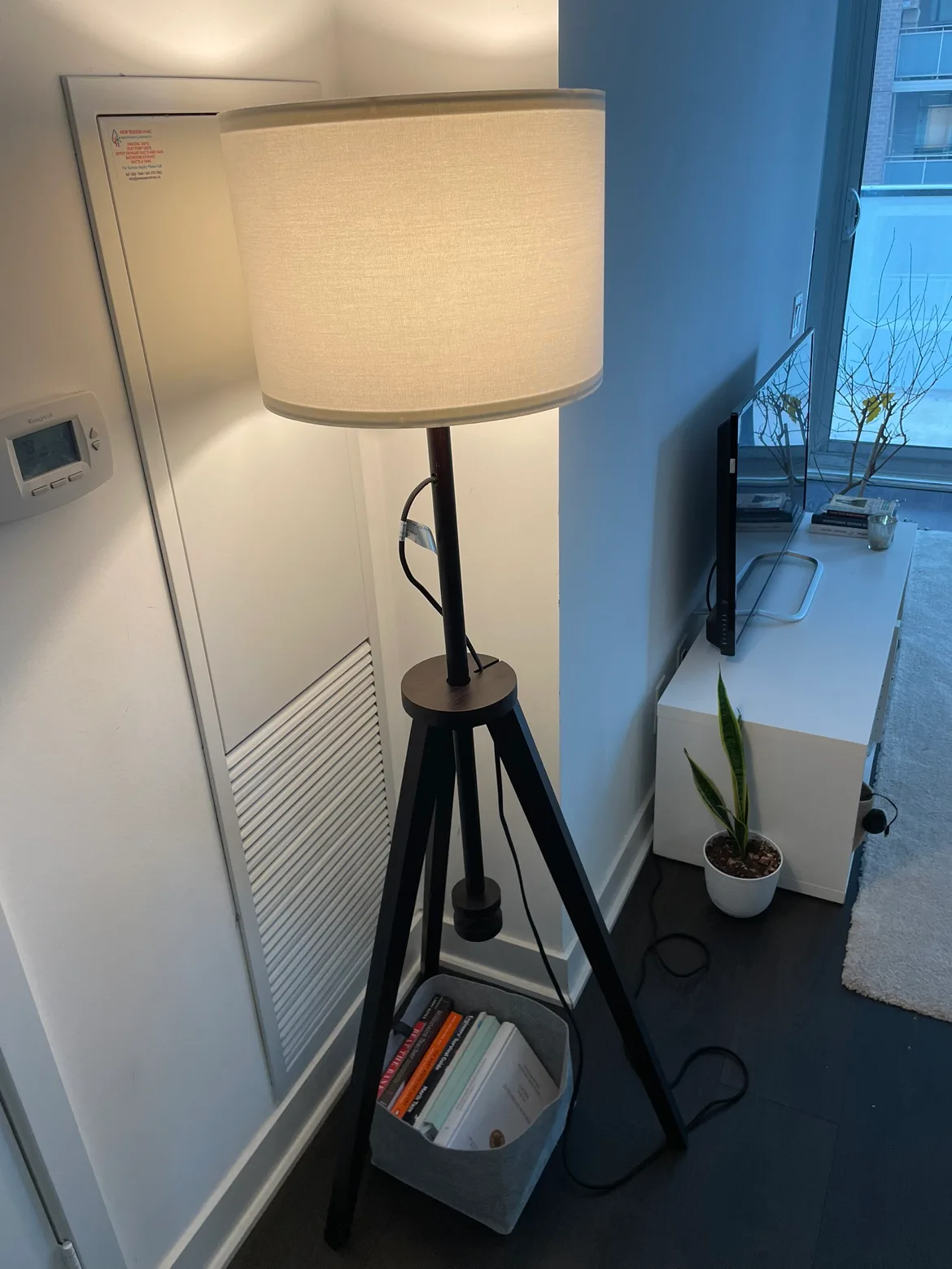 IKEA LAUTERS Floor Lamp (original price - 89$ + tax) thumbnail