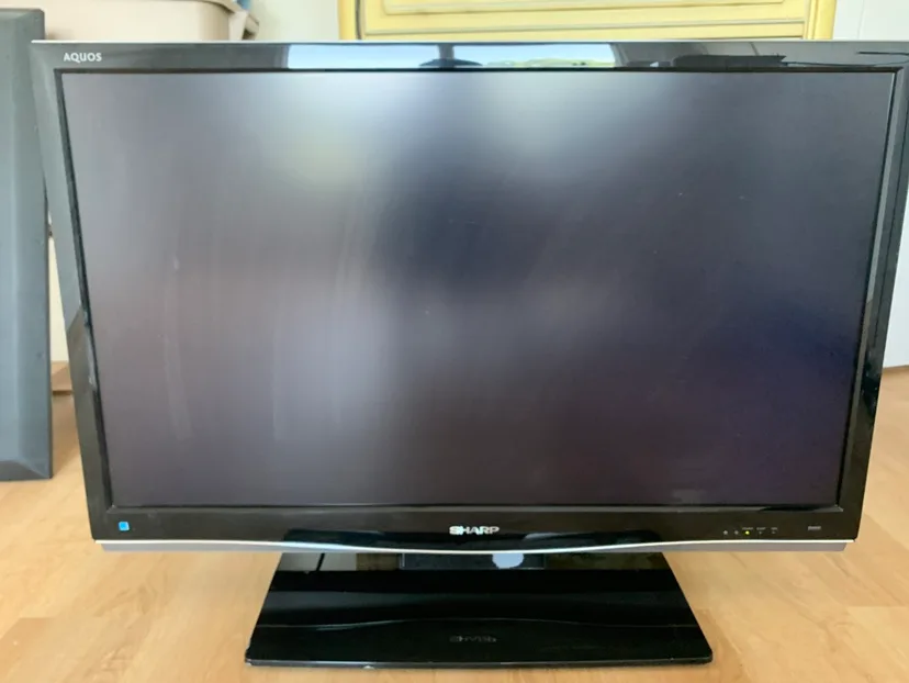 Sharp Aquos 43" LCD TV thumbnail