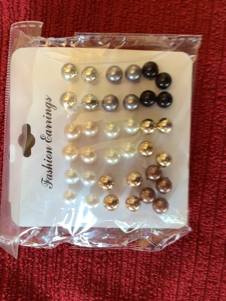 Gold & Pearl Earrings image indicator(5)