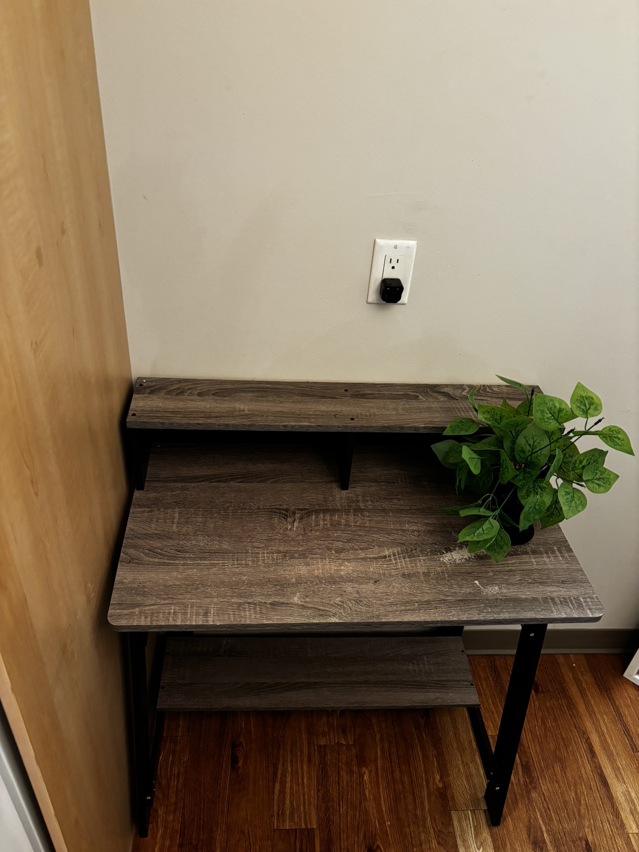 Desk with Shelf - photo 4