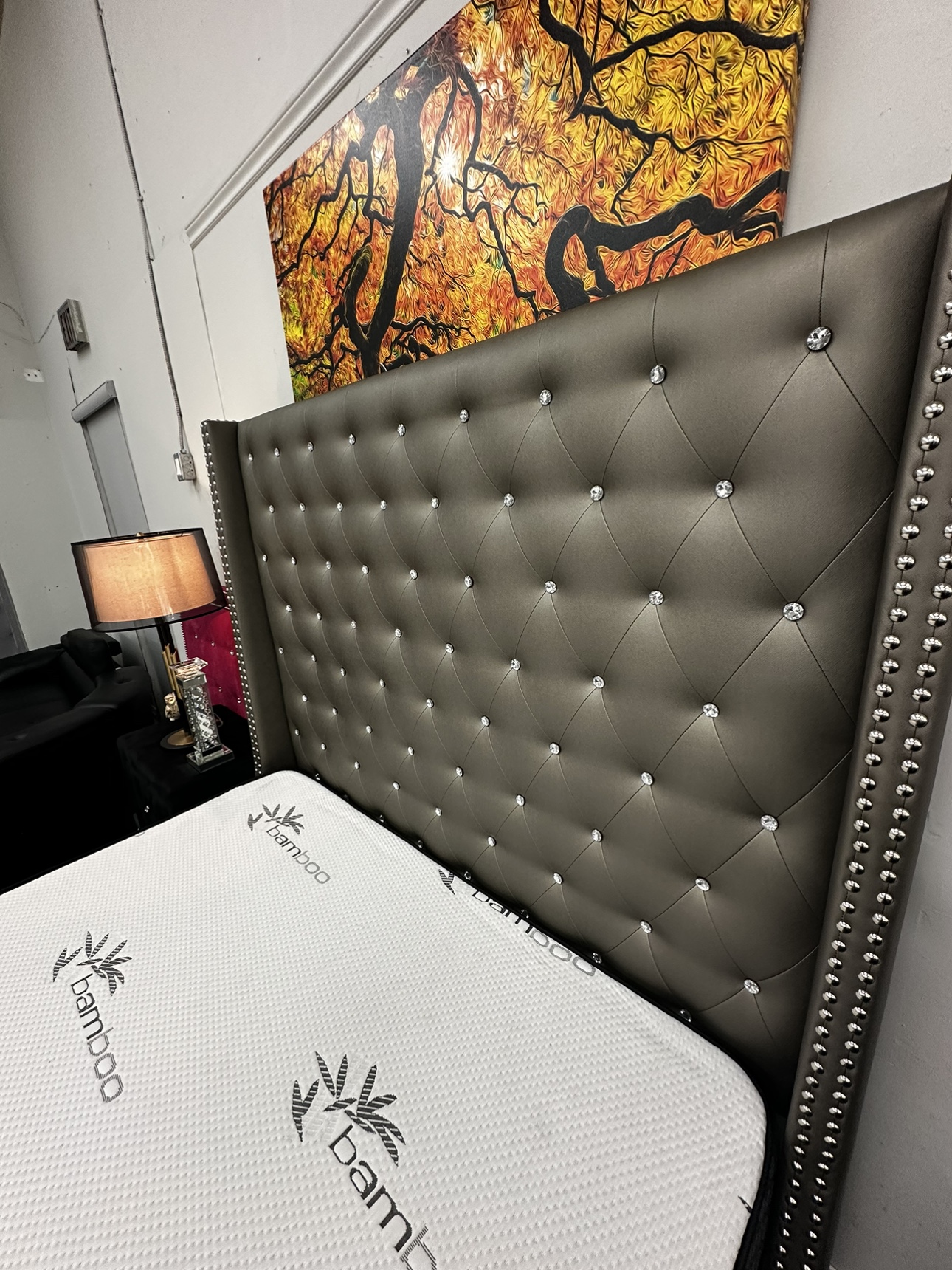 Queen bed frame selling with mattress and box - photo 2