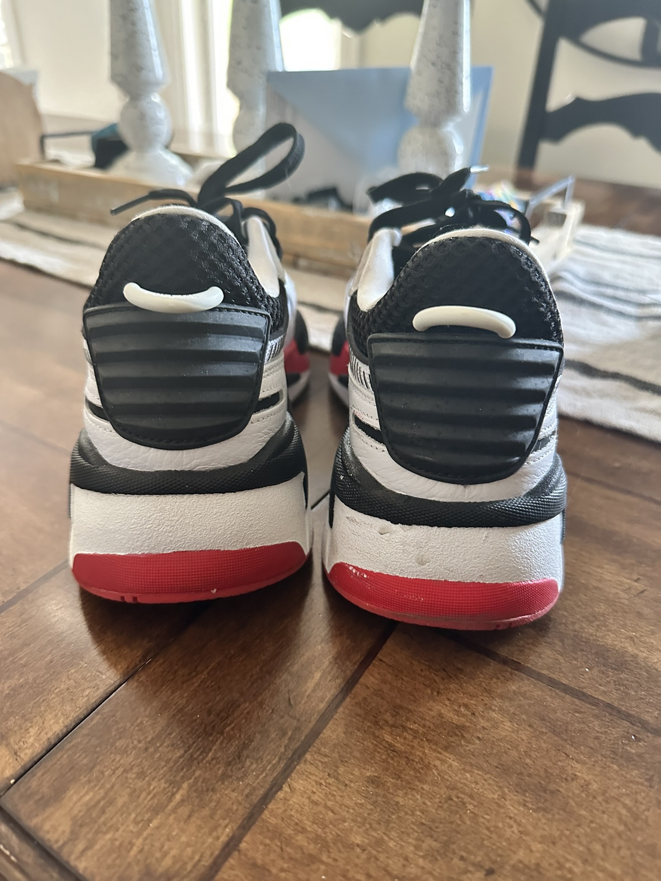Puma women’s runners size 8.5 - photo 2