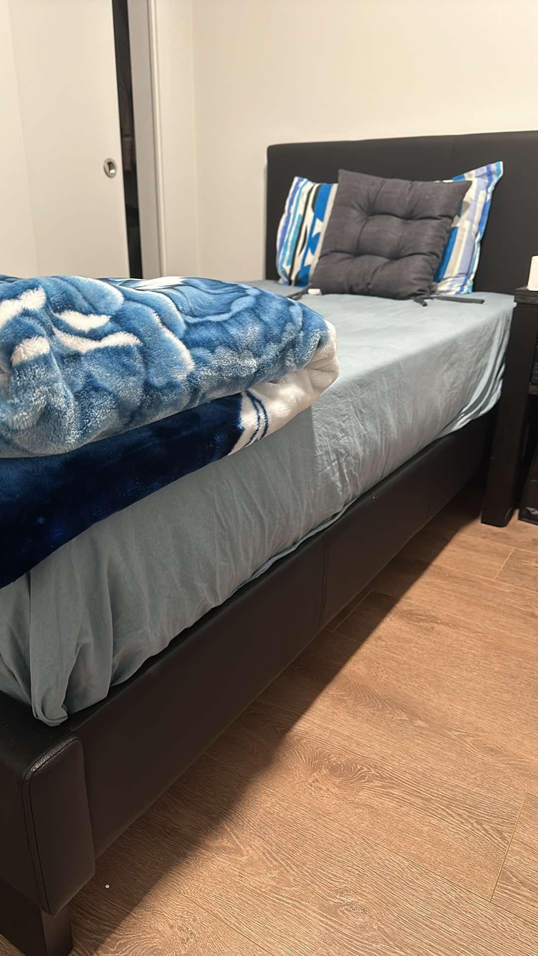 Twin bed frame and mattress - photo 2