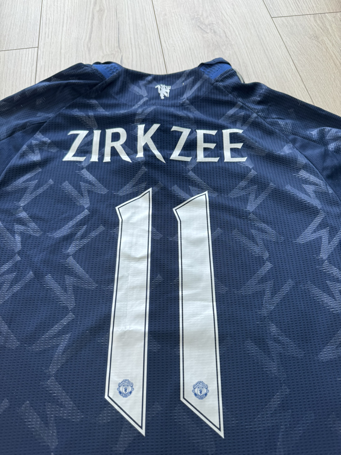 Manchester United 2024/2025 Away soccer Jersey, M - photo 4