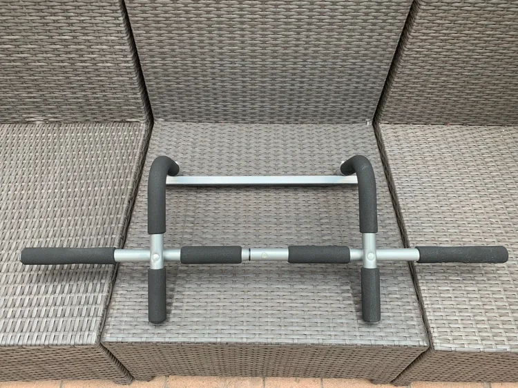 Over the Door Pull Up Bar #freecycle thumbnail