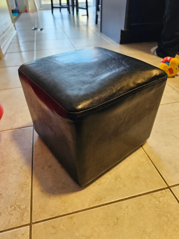 small ottoman/cube thumbnail