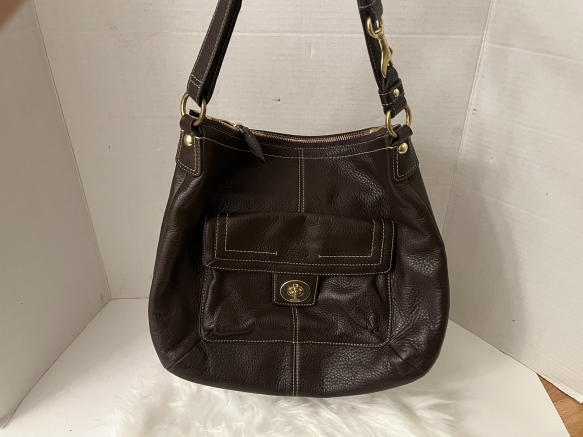 Coach Brown Leather Shoulder Bag Set (2 Pieces) 👜 - photo 4
