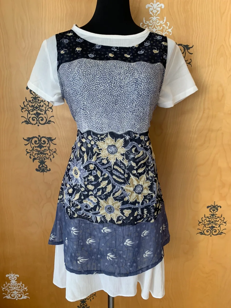 Vintage 90s/y2k Dresses image indicator(4)