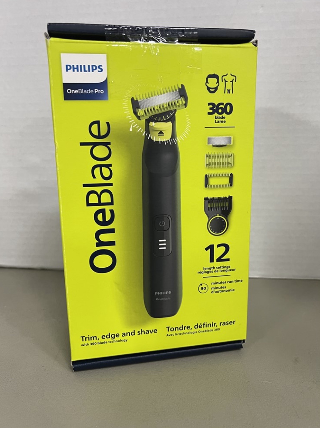 Philips OneBlade Pro 360 trimmer - photo 2