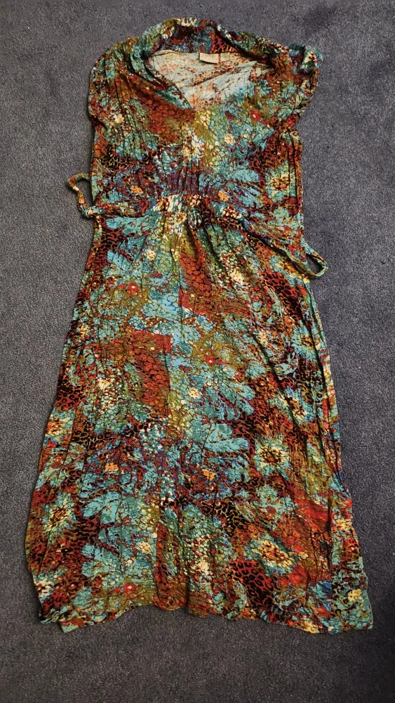 Esprit Dress image indicator(3)