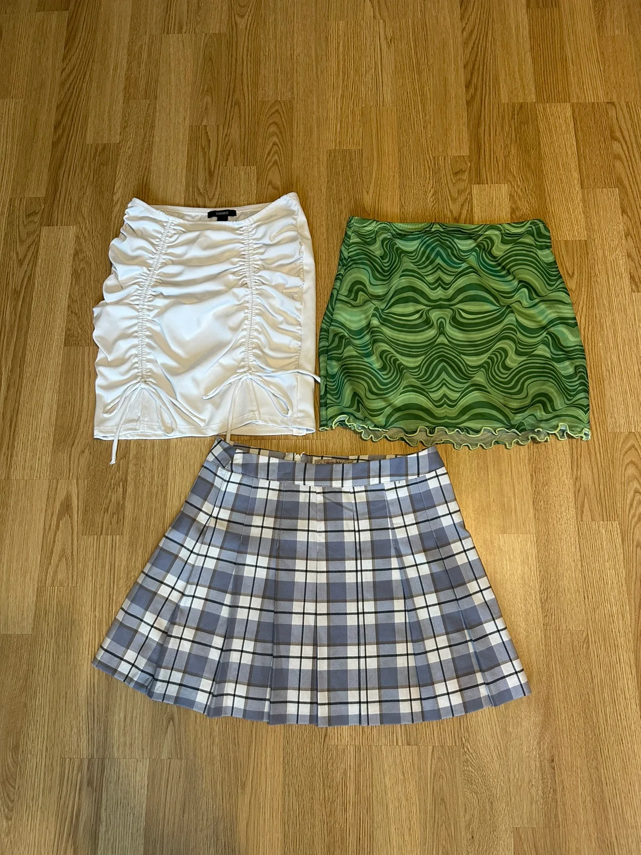 #freecycle 3 Mini Skirts thumbnail