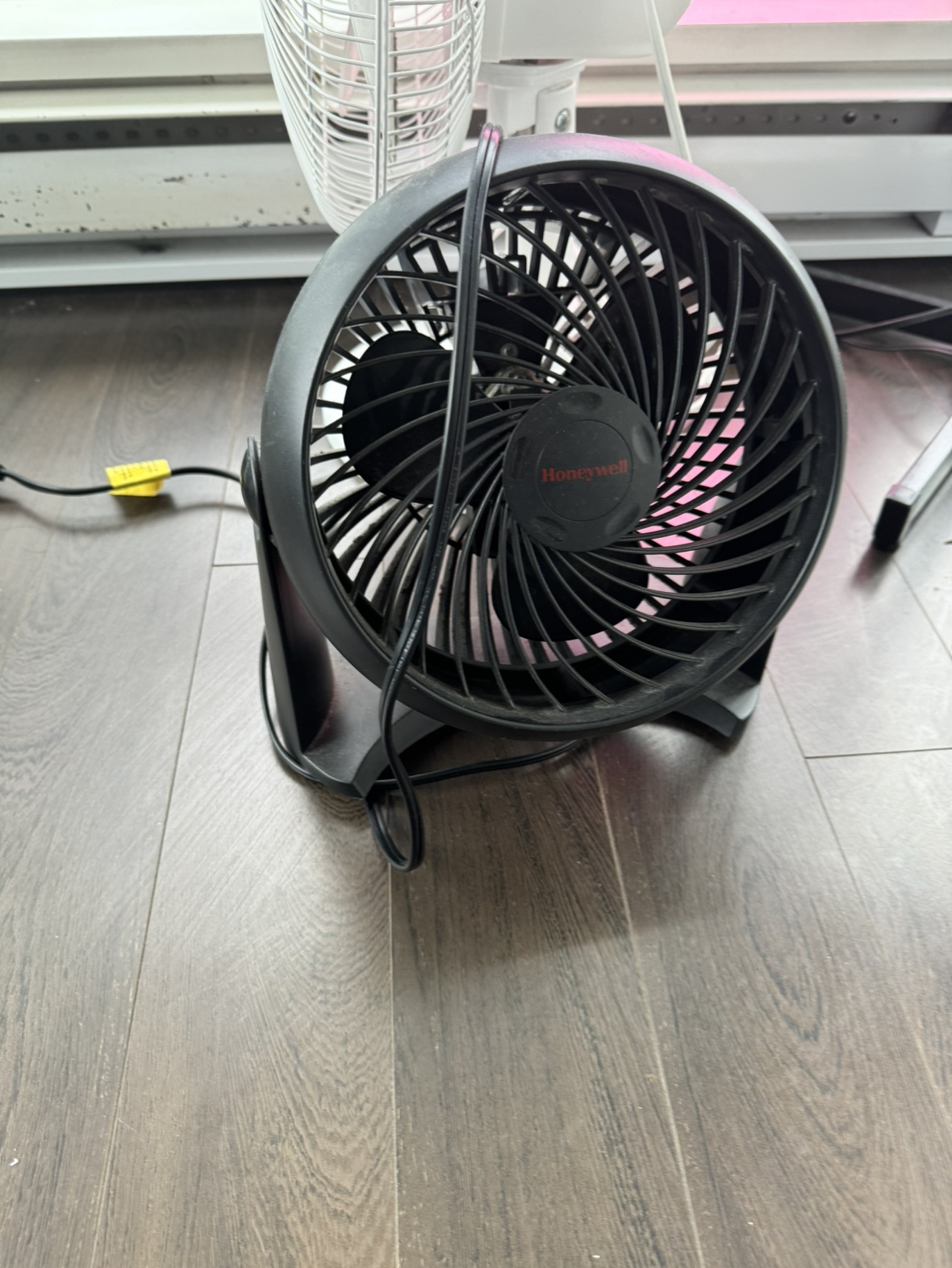 Stand Fan/Table Fan - photo 3