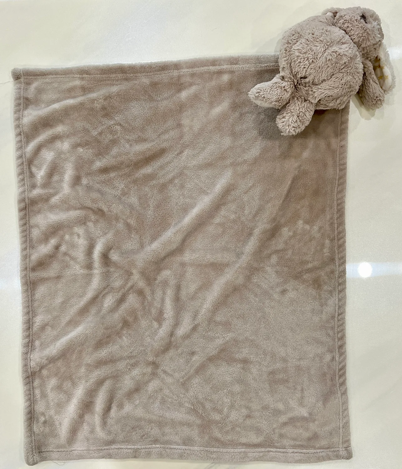 Soft Plush Blanket with Stuffed Animal image indicator(2)