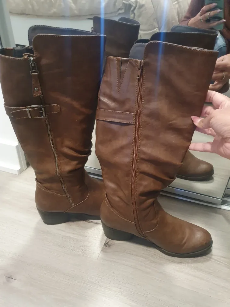 Brown Boots thumbnail