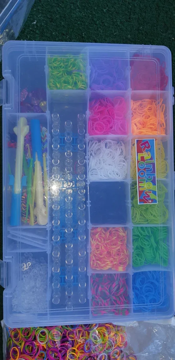 Large Rainbow Loom Kit With Extra Bands 🌈 image indicator(3)