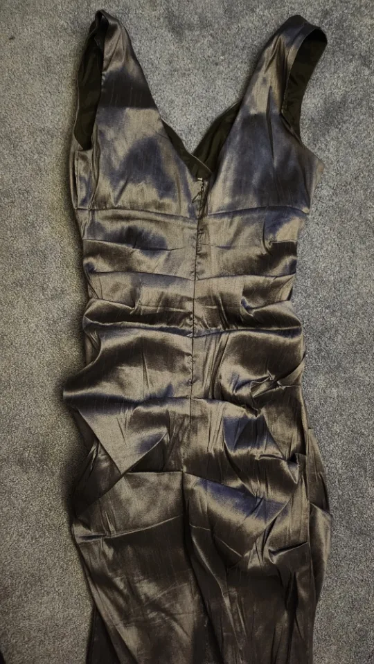 Semi-formal Le Chateau Dress image indicator(3)