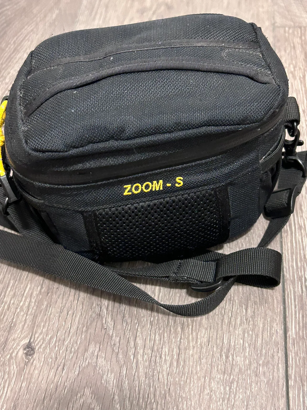 Nikon Coolpix W300 Camera with storage bag image indicator(2)