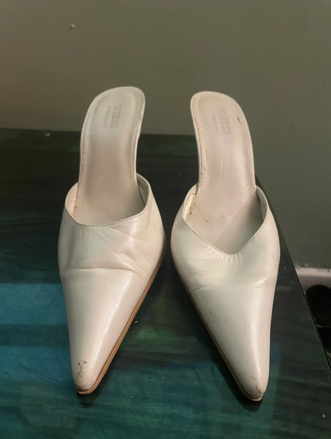 White Guess Heels #freecycle thumbnail