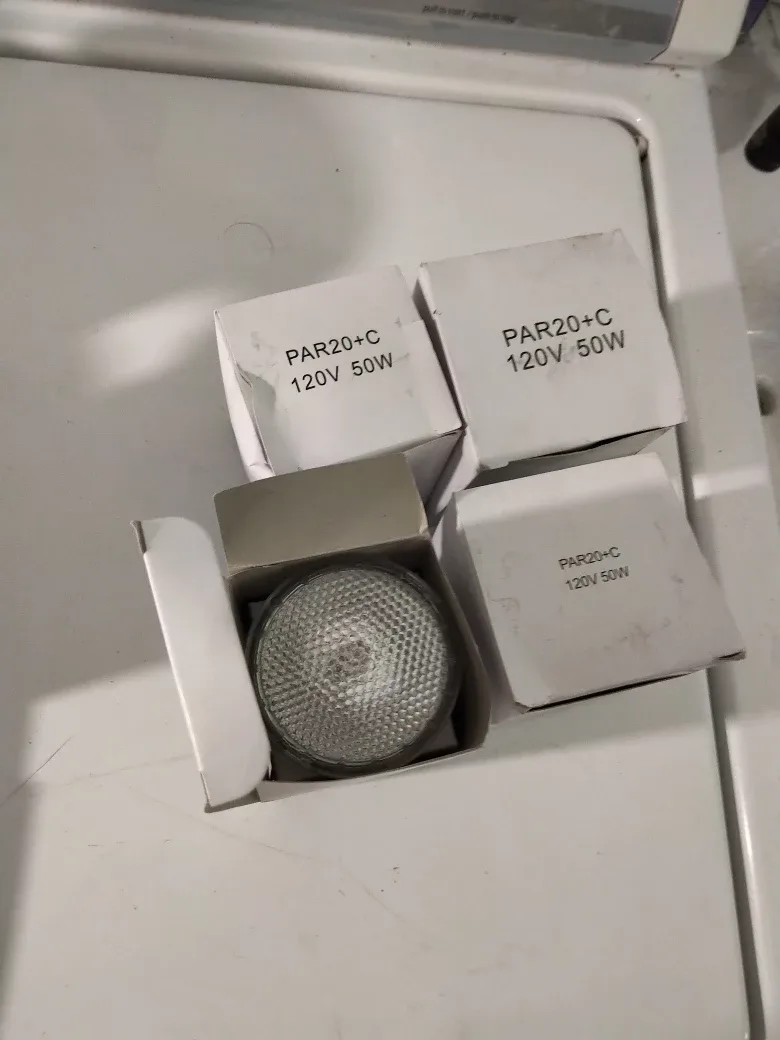 4x Recessed light fixtures with bulbs + 4 extra bulbs par20 50w image indicator(2)