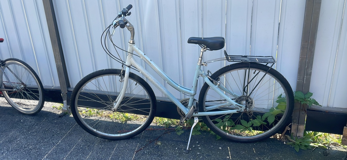 Women's Medium Frame Bicycle