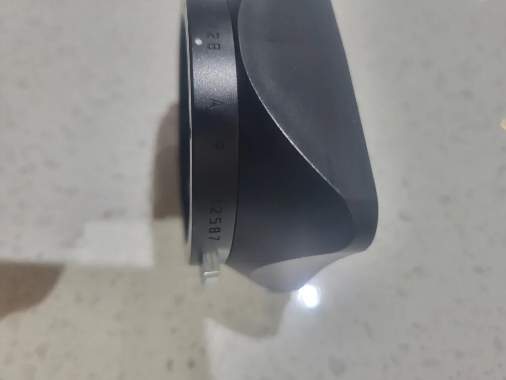 Leica 12587 Lens Hood only image indicator(8)