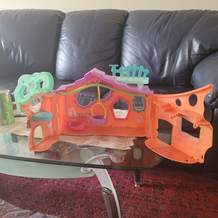 Littlest Pet Shop Treehouse Playset