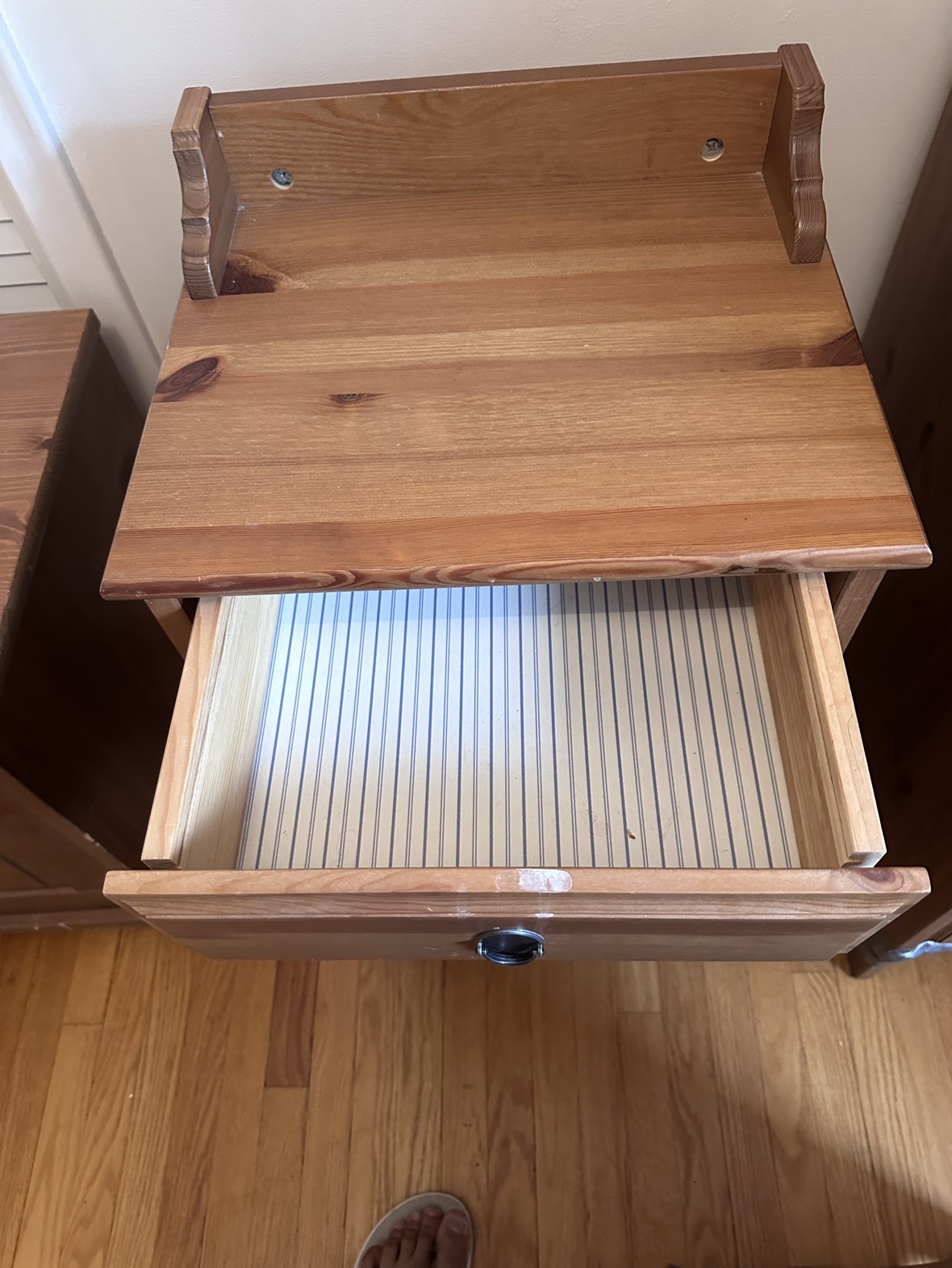 Ikea- set of Two night stands - photo 5