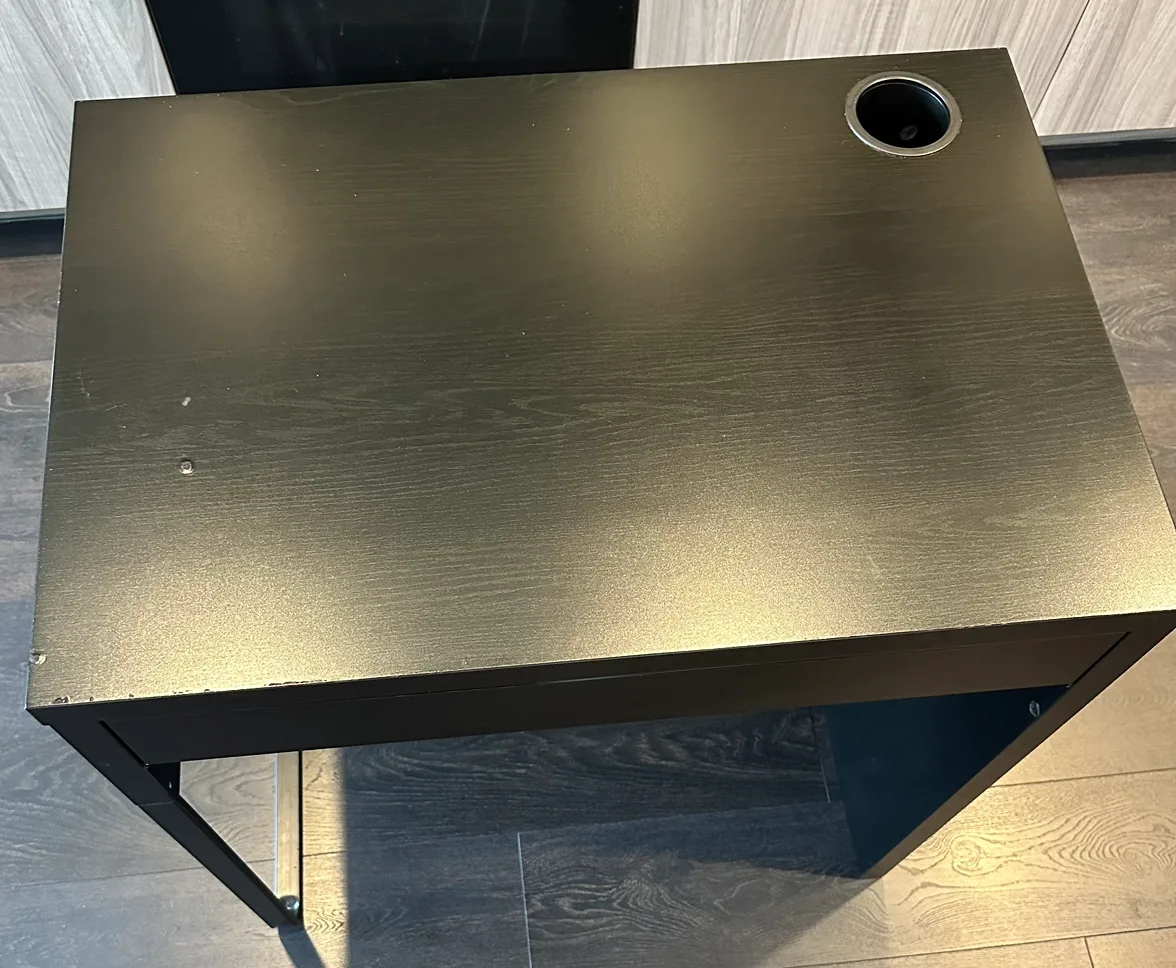 IKEA MICKE Desk thumbnail