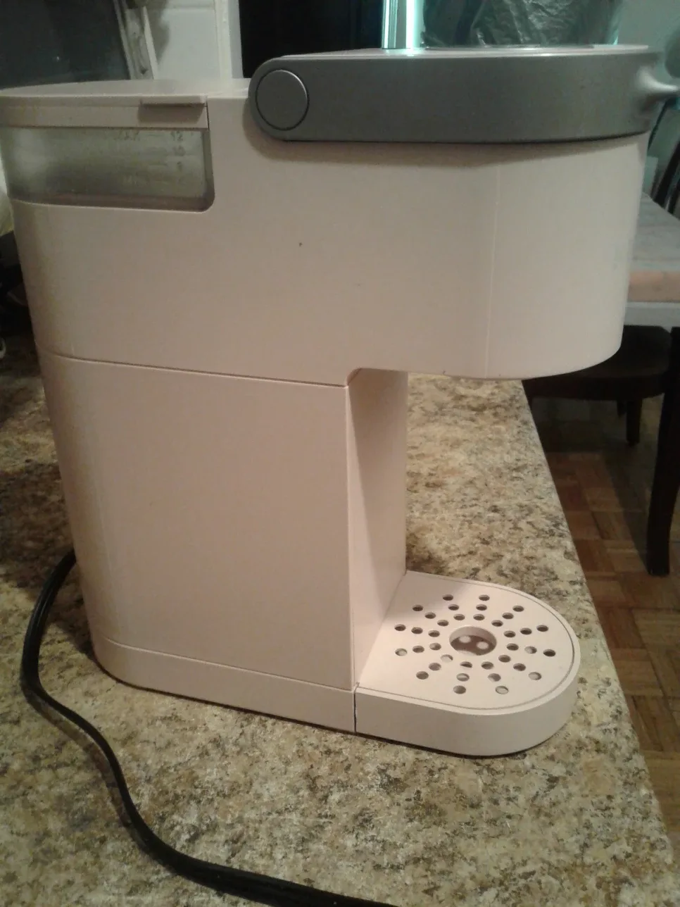 Pink Keurig  coffee maker thumbnail