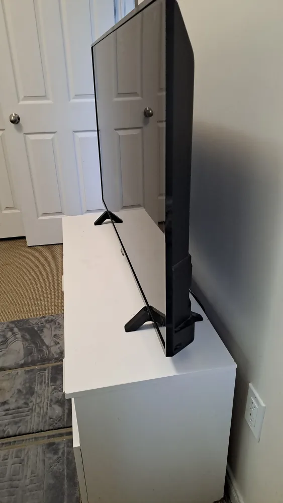 50 Inch TV with table image indicator(3)